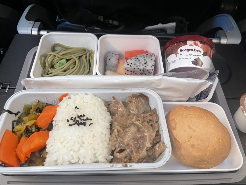 キャセイパシフィック航空に実際乗って感じたこと③：機内食がおいしい